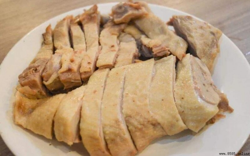 南京特产指南:十大必买清单与板鸭详解