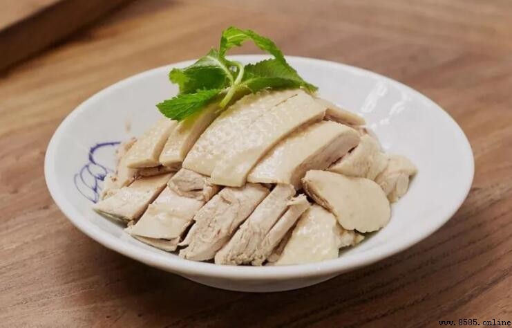 南京鹽水鴨的正確吃法:冷菜、熱菜與炒飯的多元享受