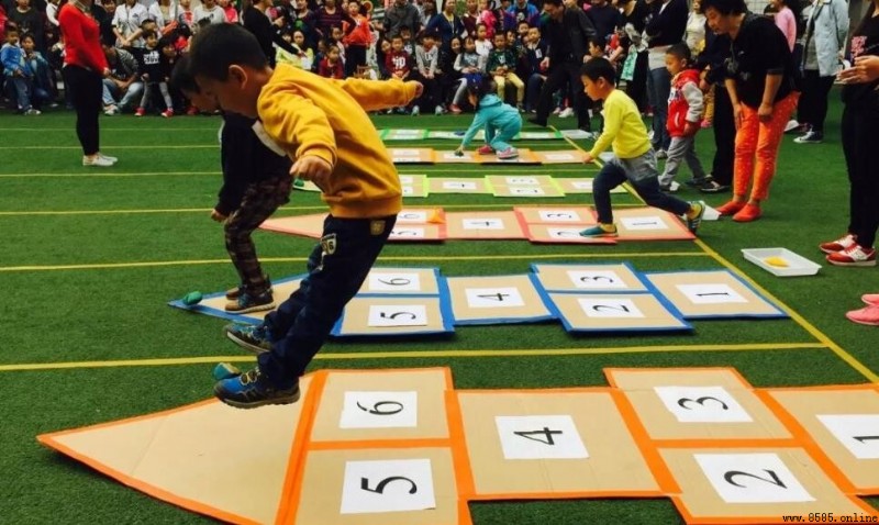 適合室內的親子遊戲推薦
