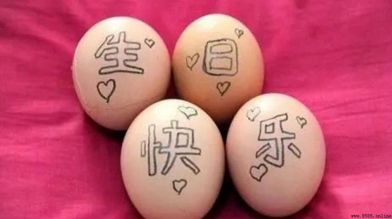 適合自己生日發朋友圈的搞笑文案
