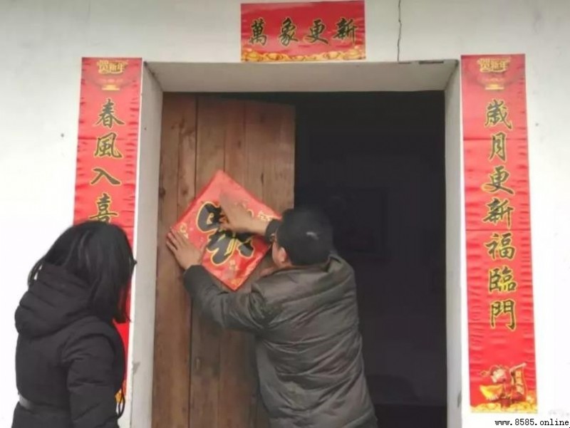 春聯正確貼法指南:分上下聯與横批方向