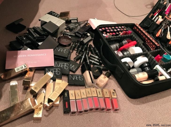 帶上飛機的化妝品規則:液體容量與攜帶要求