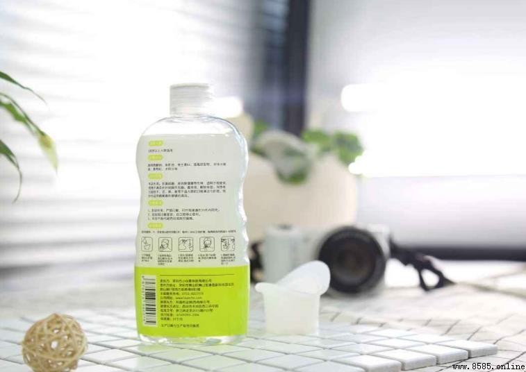 護膚品含礦油好嗎？解析其功效與使用注意事項