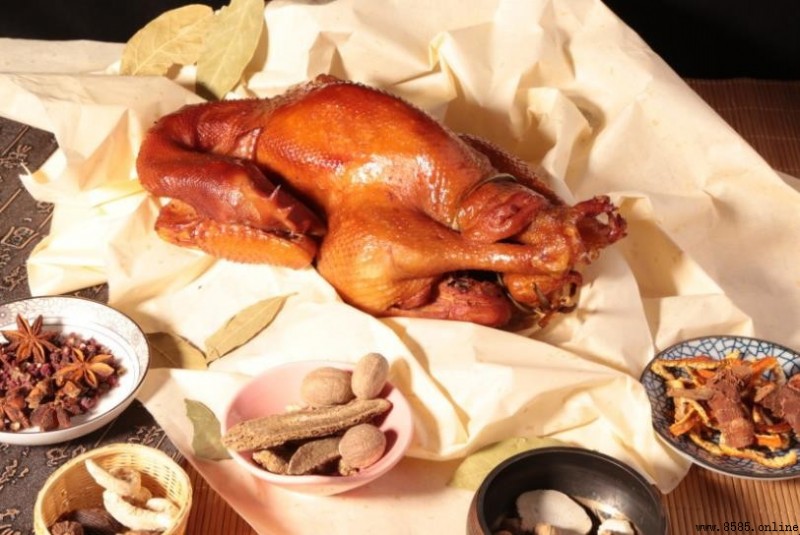 沟帮子熏鸡菜品特点解析