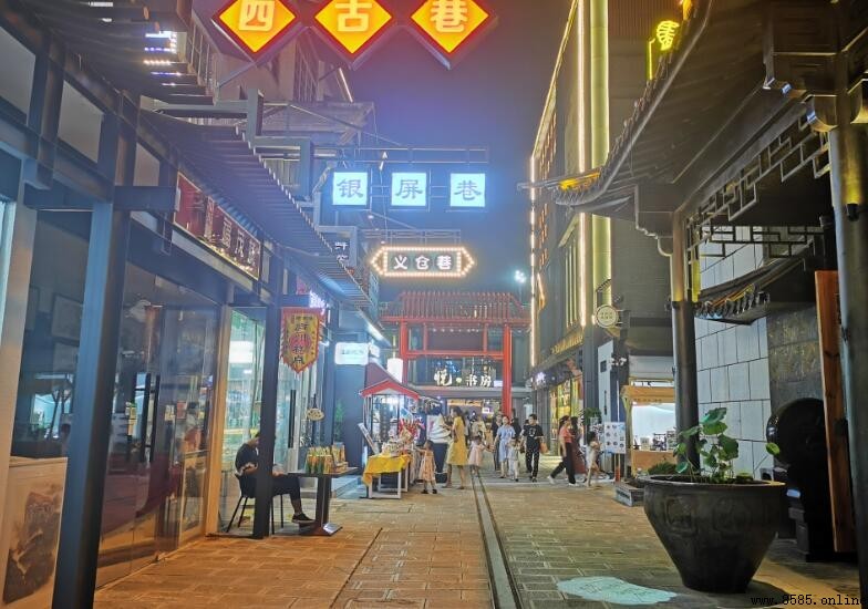 合肥必吃小吃街指南:5大美食街区全解析