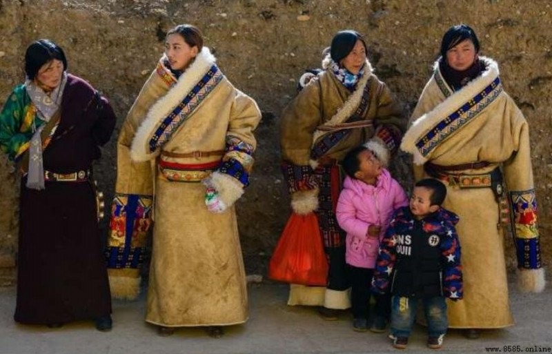 藏族人可以带刀吗？西藏地区刀具携带规定解析