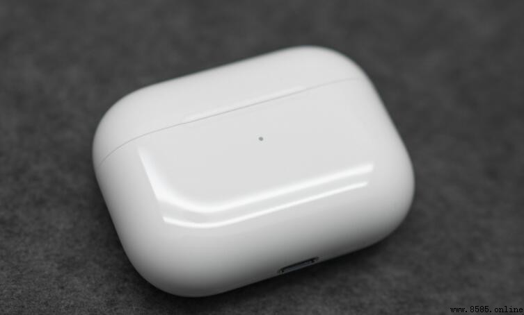 AirPods 充電盒充多久？充電時間與使用技巧解析