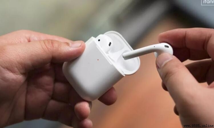 AirPods二代有線與無線版本的差異比較
