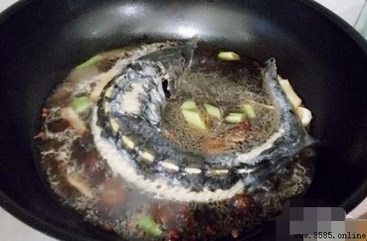 炖鲟鱼的家常做法