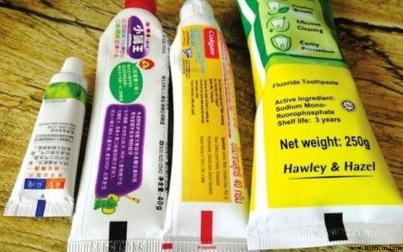 牙膏底部顏色條的真相:什麼顏色都一樣?