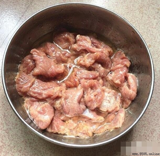 黄牛肉怎么做才好吃：经典蒜香黄牛肉教程