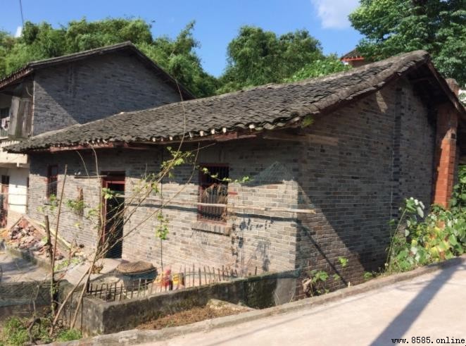 瓦房屋頂坡度多少度？北方與南方差異解析