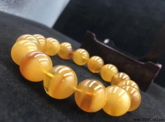金絞蜜蠟的檔次定位與特點解析