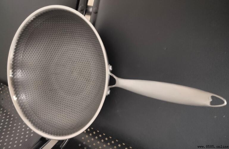 沒有塗層的不粘鍋是什麼原理？蜂窩不粘鍋的科學解密