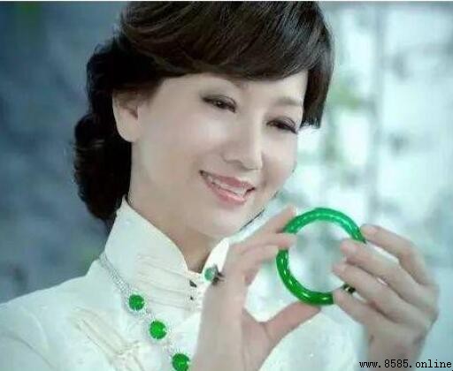 女人戴玉镯的好處