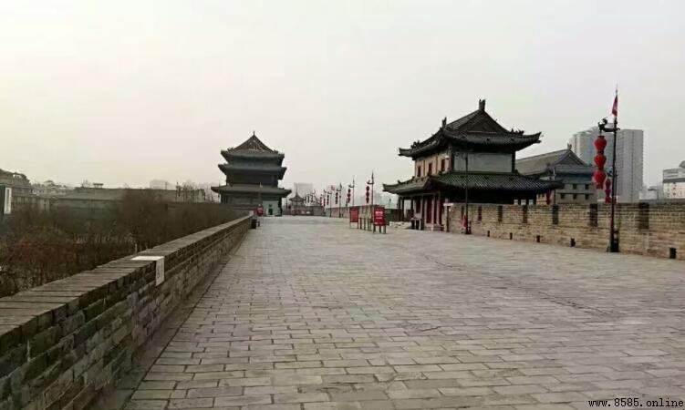 西安城牆建造於何時？明代城牆的歷史與特色