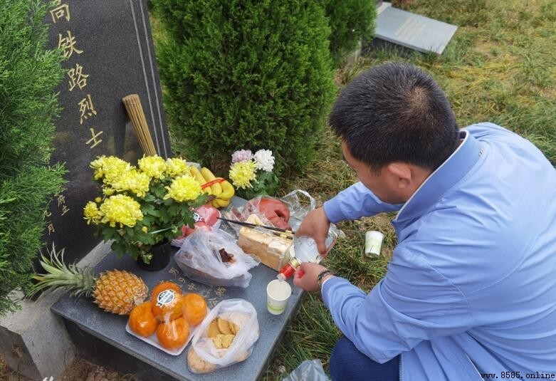拜祭與祭拜的區別：性質與對象比較