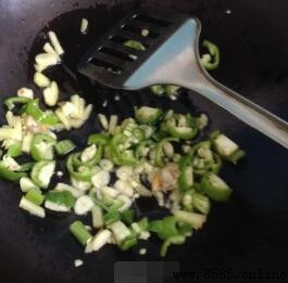 香炒花蛤肉的家常做法