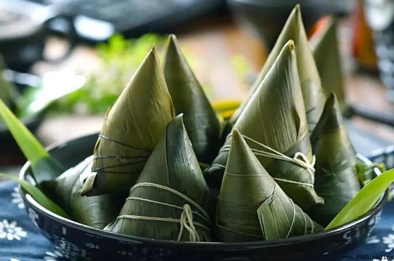 包粽子用什么叶子？传统粽子叶大揭秘