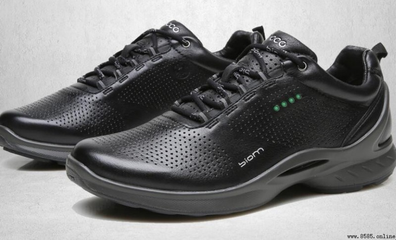 ECCO 是什麼檔次?品牌定位與價格解析