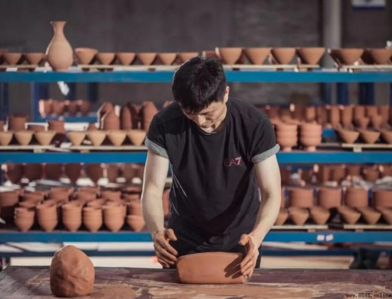 建盞:宋代八大名窯之一的傳統手工黑釉茶盞