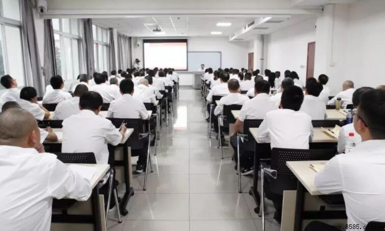脫產培訓是什麼意思