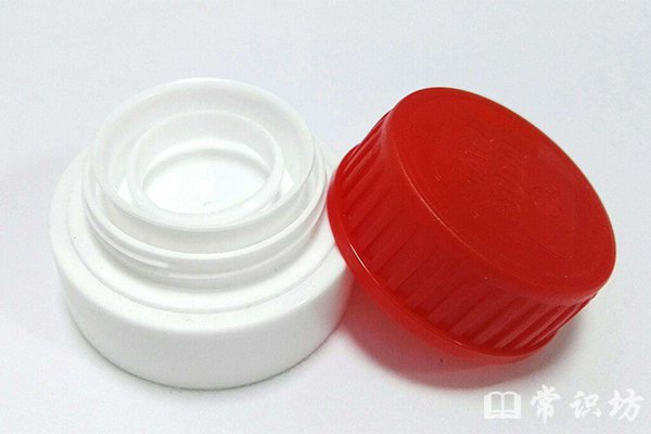 廢瓶蓋的實用創意:從廚房到家居的妙用