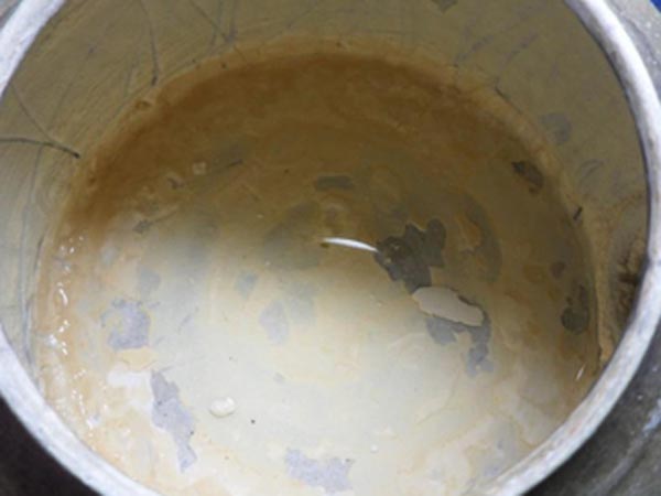 如何清除壺內水垢