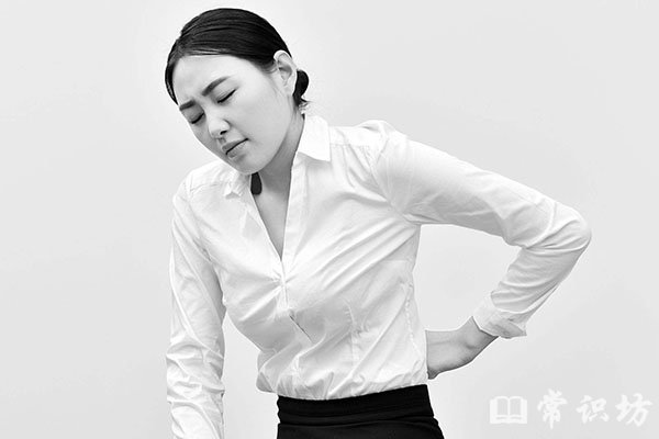 冰水泡腳緩解骨刺疼痛