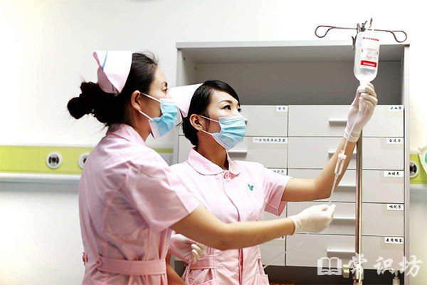 吊瓶中的幽靈：靜脈輸液難以完全避免的微粒隱患