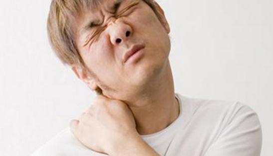 咽喉部炎症是否會引發頸椎病?