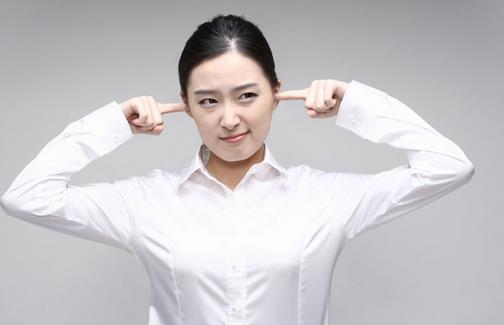 傷害耳朵的壞習慣大公開 你中了幾個？