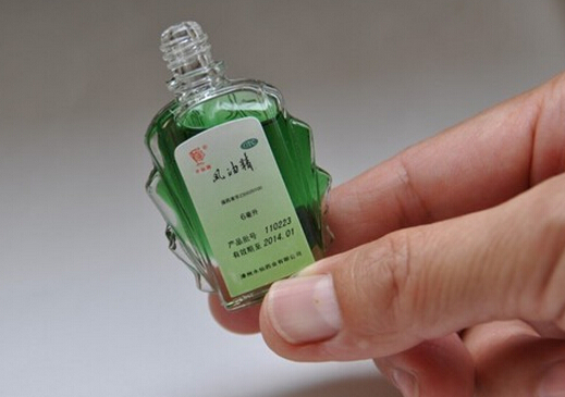 不宜使用风油精的人群及注意事项