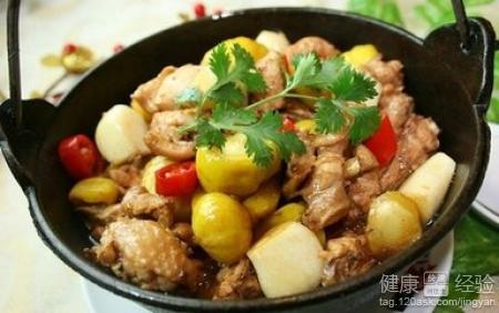 补肾健脾特效菜：栗子焖鸡翅