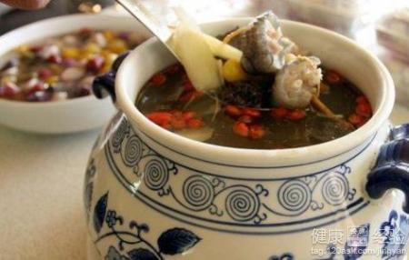 春季祛湿吃什么？经典祛湿汤推荐与食疗方法