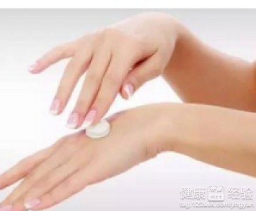 手部皮膚粗糙怎麼辦？推薦適合的護手霜及改善方法