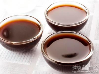 米醋與白醋差異比較：哪一種更好？詳細對比分析