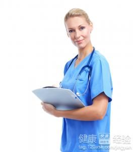 冬季白色羽绒服清洗指南