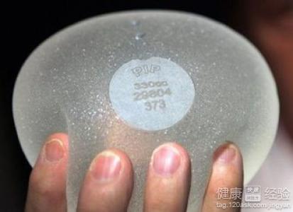 娜高假體豐胸按摩多久變軟？手術後恢復時間與注意事項