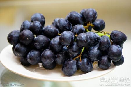 缓解喉咙痛的食物有哪些