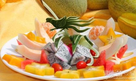 夏季饮食四大法则：清淡与营养的平衡之道