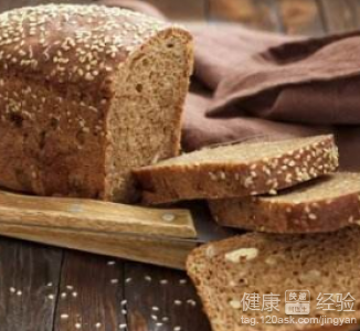 全麥面包減肥功效解析：營養價值與食用注意事項