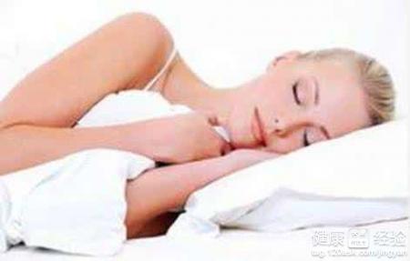 空腹睡覺能夠減肥嗎？掌握正確睡覺方式有效瘦身