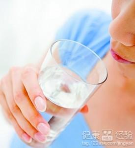 喝盐水减肥吗？淡盐水清肠助你排毒瘦身