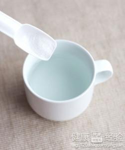 喝盐水减肥吗？淡盐水清肠助你排毒瘦身