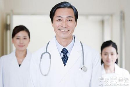 健康补水两大招：告别夏日缺水危机