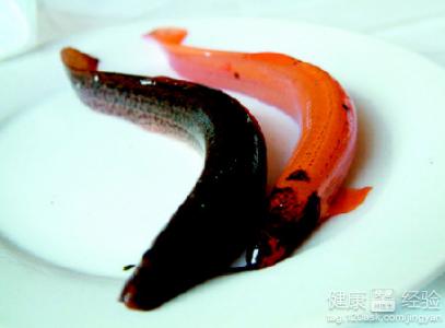 泥鳅炖豆腐的家常做法与營養功效