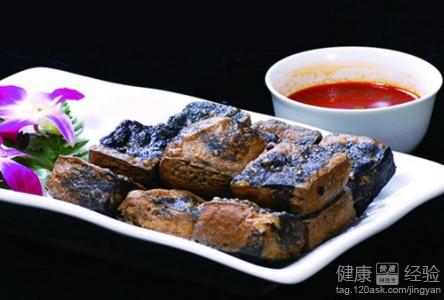黑色經典臭豆腐加盟費用解析
