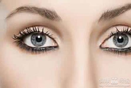 眼角突然變色對健康有影響嗎