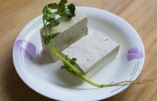豆腐最佳搭配推荐:提升营养吸收的6大黄金组合